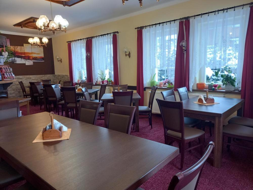 Pension Svycarsky Dum Špindlerŭv Mlýn Esterno foto