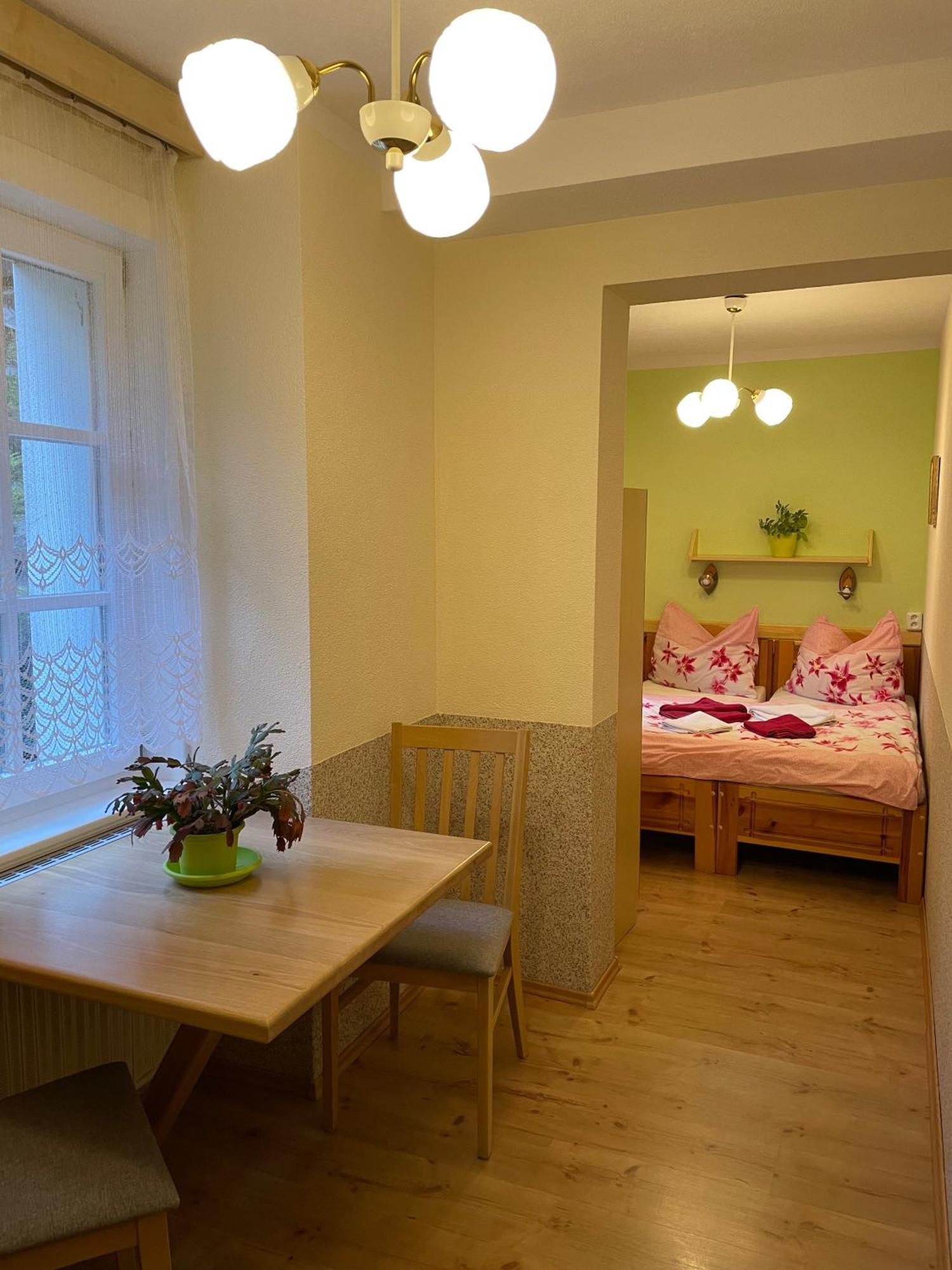 Pension Svycarsky Dum Špindlerŭv Mlýn Esterno foto